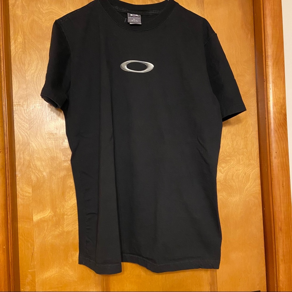 Oakley T shirt